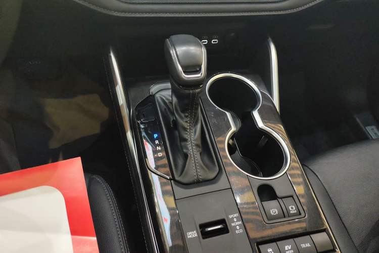 Used Toyota Crown Kluger 2023 2.5L HEV Four-Wheel Drive Luxury Edition Gear Lever