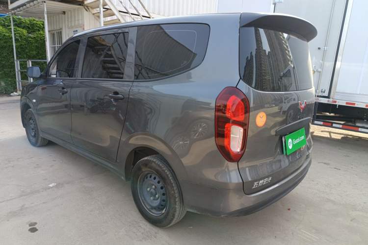 Used Wuling Hongguang New Energy 2025 Extended-Range Hybrid 50 km Utility Version
