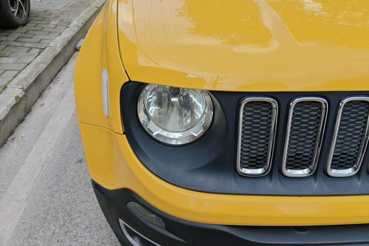 Used Jeep Renegade 2017 180T Automatic High-Energy Version Right Front Headlight