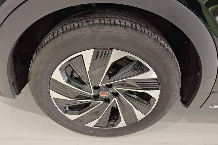 Used Hongqi HS7 PHEV 2024 2.0T PHEV Four-Wheel Drive Flagship Edition 7 Seats Right Rear Wheel Hub