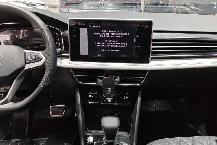 Used Volkswagen Tiguan L 2024 330TSI Automatic Two-Wheel Drive R-Line Enhanced Edition
