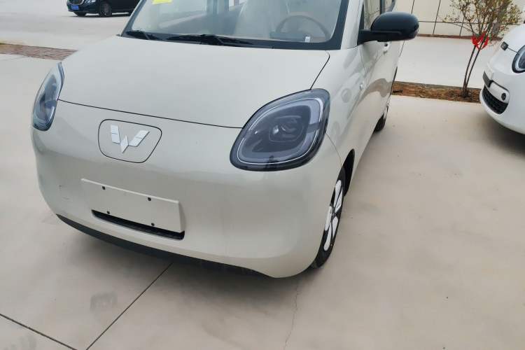 Used Wuling Hongguang MINIEV 2025 Four-Door Version Advanced Edition Left Front Headlight