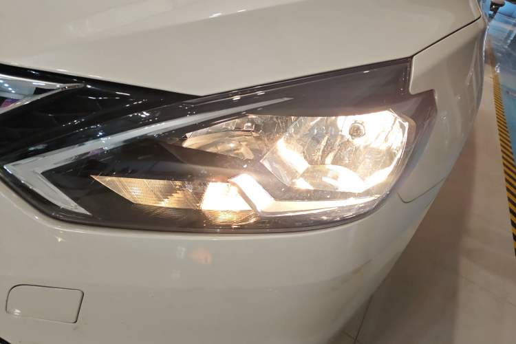 Used Nissan Sylphy 2021 Classic 1.6XE CVT Comfort Edition Left Front Headlight