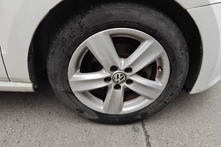 Used Volkswagen Polo 2011 1.4L Manual ZhiShang Edition
