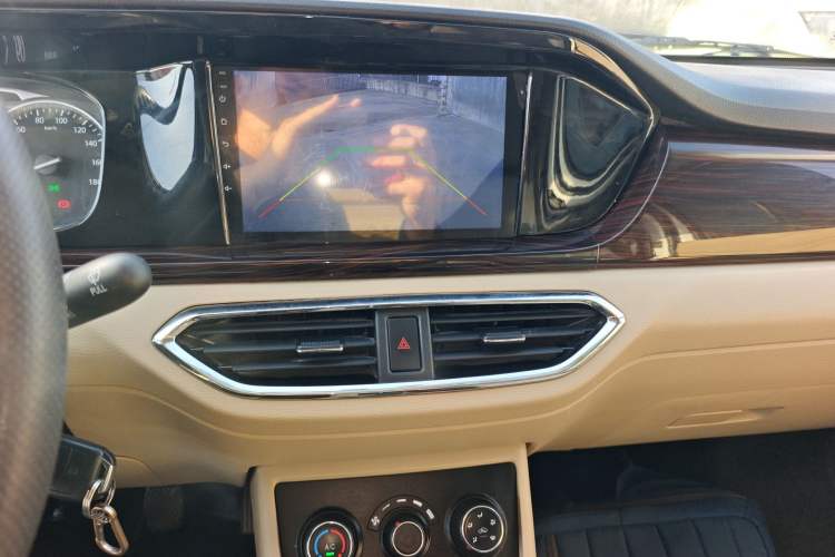 Used CHANGAN KUAYUE Xing V5 2021 1.6L Jinbao Edition Luxury Version DAM16KR