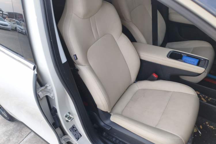 Used Wuling Bingo PLUS 2024 330 km Range Five-Seater Version