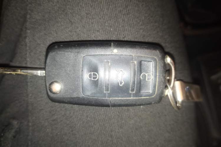 Used Volkswagen Lavida 2013 Restyled Classic 1.6L Manual Comfort Edition
