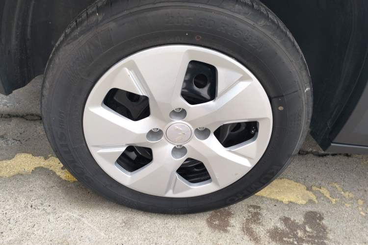 Used Wuling Alvez 2022 1.5L Manual Free-Style Model