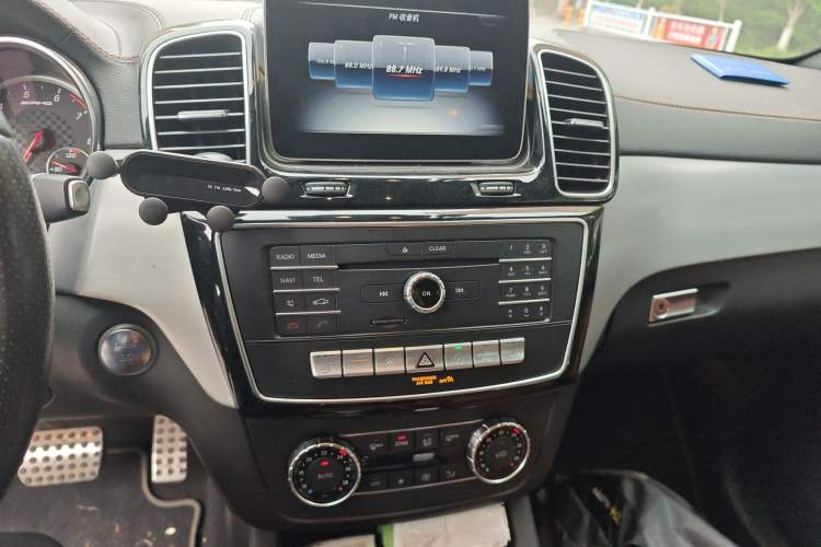 Used Mercedes-Benz GLE AMG 2017 AMG GLE 43 4MATIC Audio And AC Panel