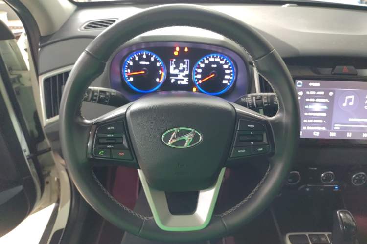 Used Hyundai ix25 2017 1.6L Automatic Smart Version Steering Wheel
