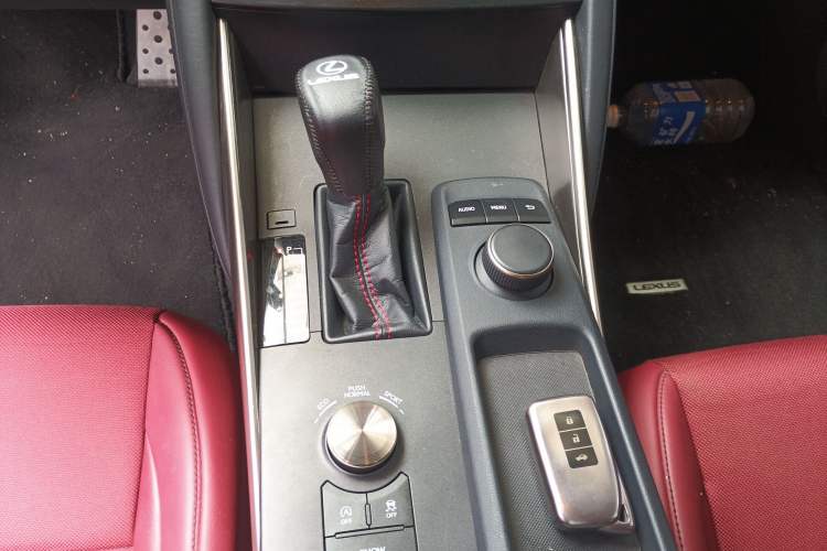 Used Lexus IS 2017 300 F SPORT Edition Gear Lever