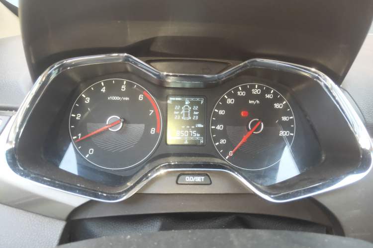 Used Baojun 310W 2017 1.5L Manual Fashion Model China V
