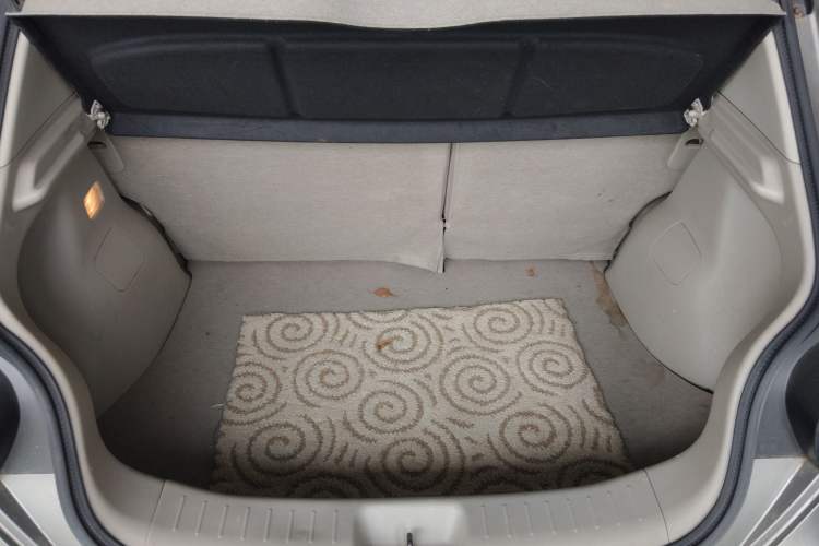 Used Nissan Tiida 2011 1.6L CVT Comfort Model Trunk