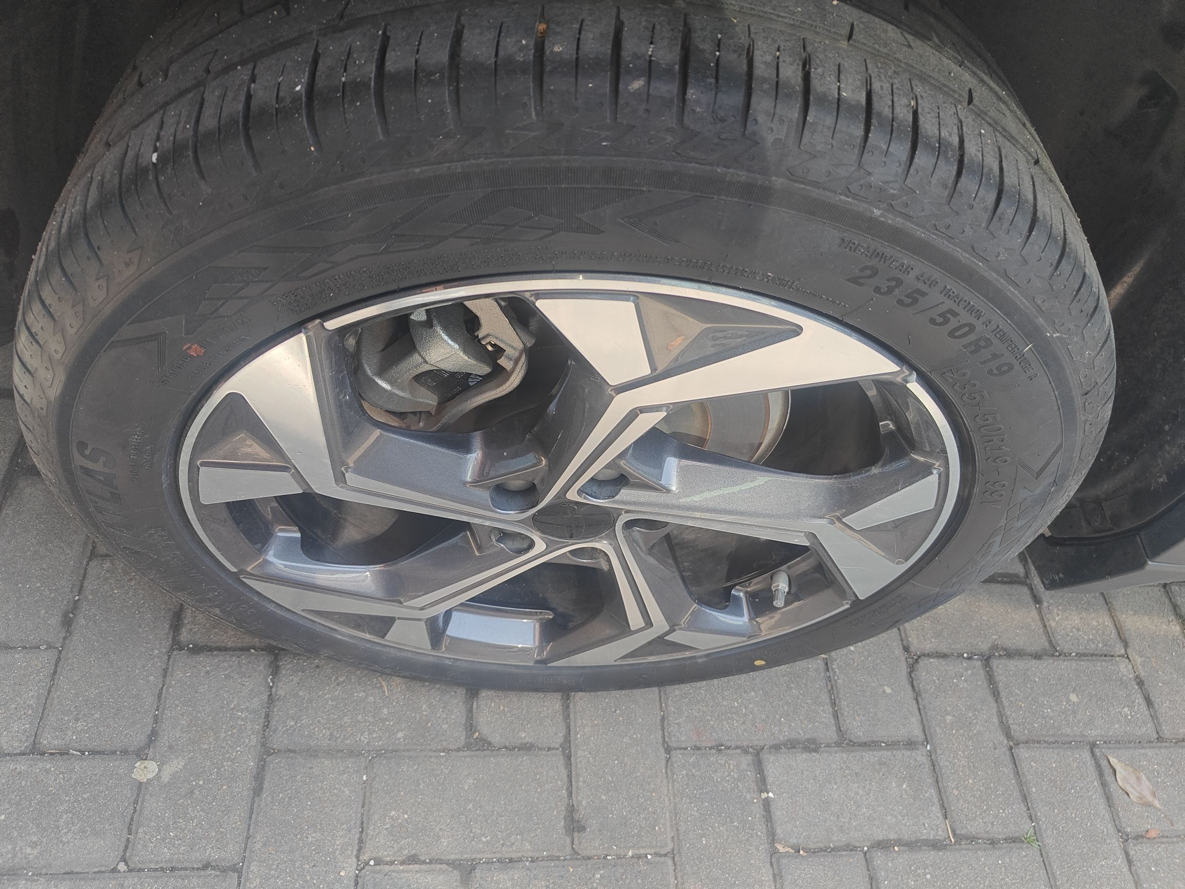 Geely Auto FX11 2023 1.5TD DCT Prestige Edition — снимка 11