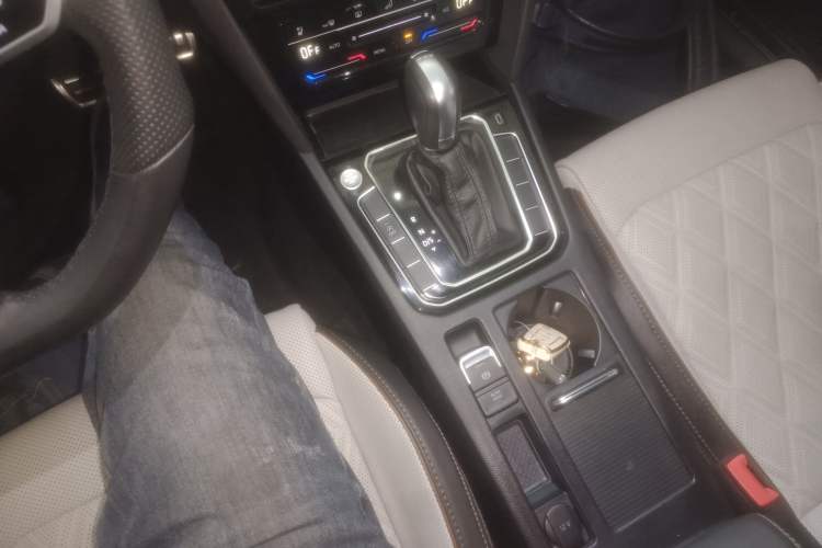 Used Volkswagen Magotan 2023 2 Million Units Commemorative Edition 330TSI DSG Luxury Version