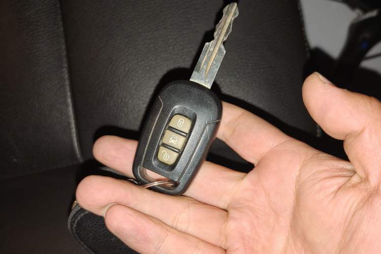 Used Chevrolet Captiva 2011 2.4 AT 7-Seater Luxury Edition