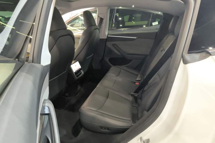 Used Tesla Model Y 2025 Rear-Wheel-Drive Version
