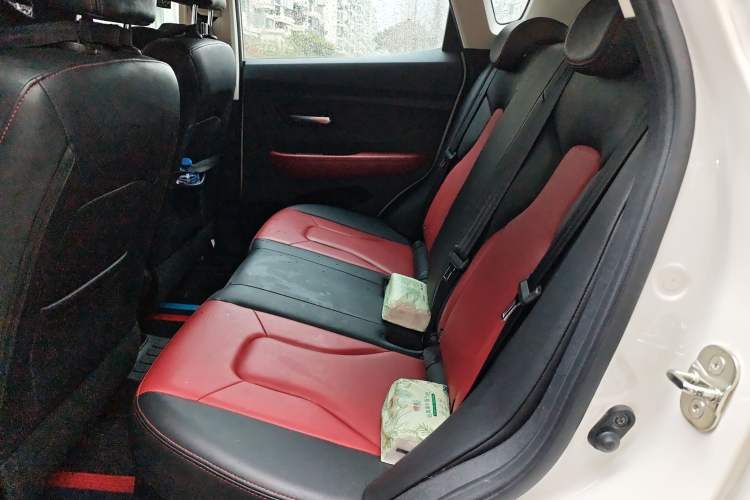 Used Haval H2s 2017 Blue Label 1.5T Dual-Clutch Luxury Model
