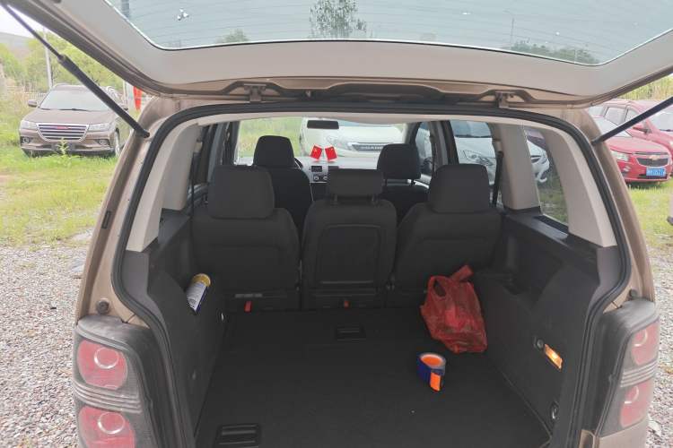 Used Volkswagen Touran 2015 1.4T Manual Fashion Edition 5-Seater