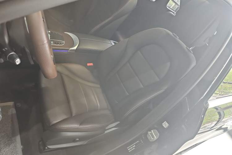 Used Mercedes-Benz GLC 2021 GLC 300 L 4MATIC Dynamic Model