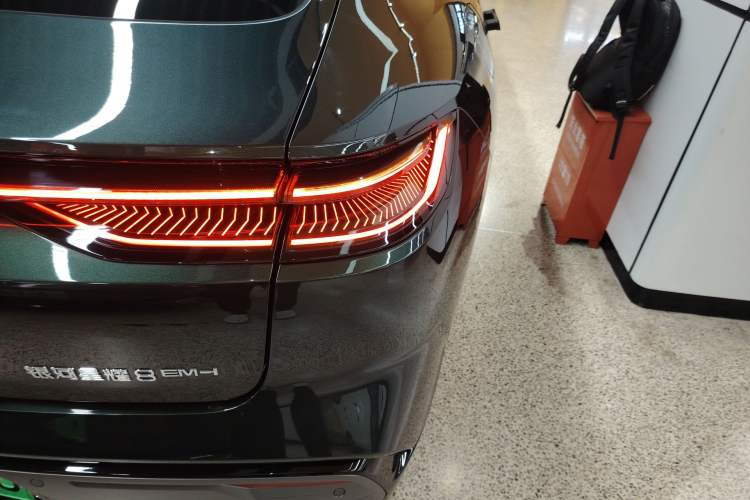 Used Geely Galaxy 8 2025 130km EM-i Prestige Edition Right Rear Taillight