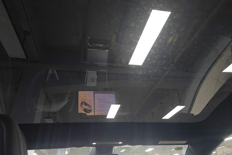 Used Tesla Model Y L 2025 Model Long-Range All-Wheel-Drive Version