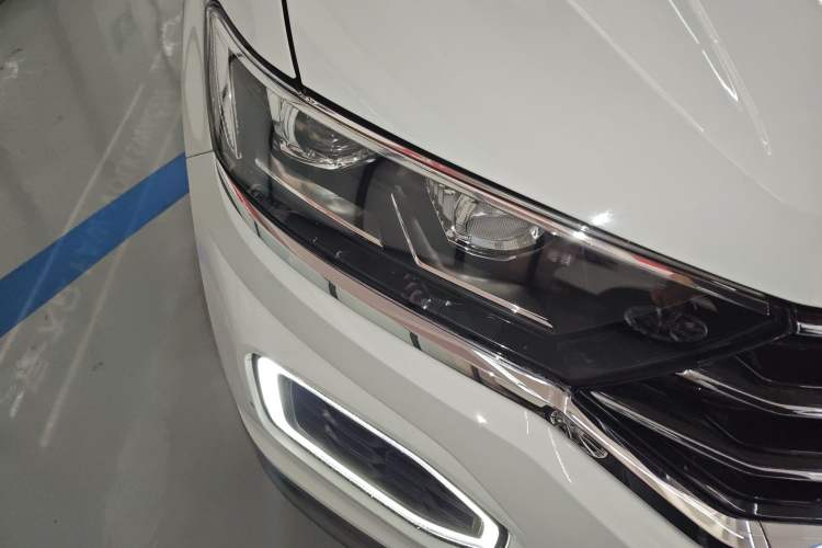 Used Volkswagen T-ROC 2021 280TSI DSG Two-Wheel Drive Elite Connect Edition Right Front Headlight