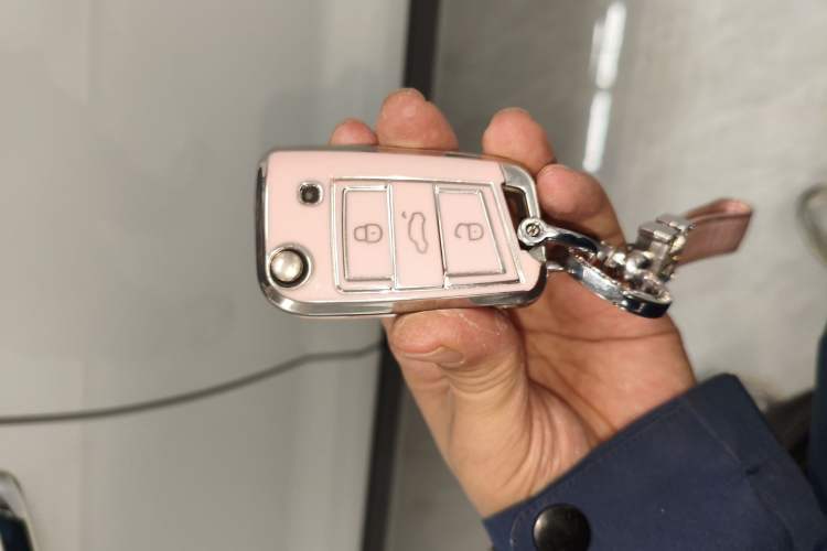 Used Volkswagen Tharu 2023 300TSI Two-Wheel-Drive Full Moon Edition