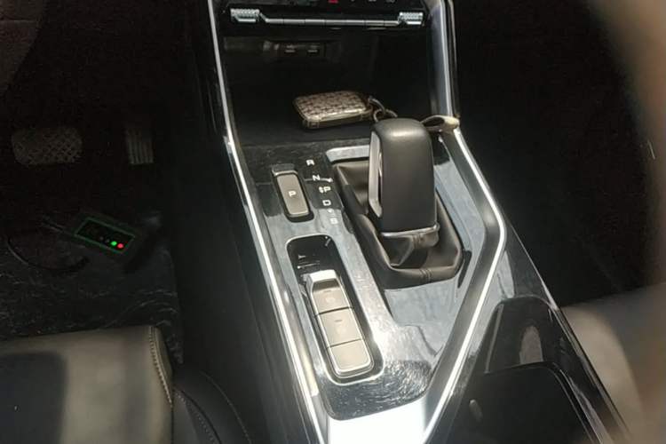 Used Wuling Asta 2022 2.0L DHT Electric-Speed Version