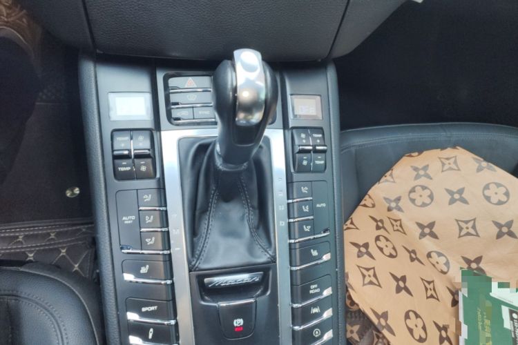 Used Porsche Macan 2017 Macan 2.0T
