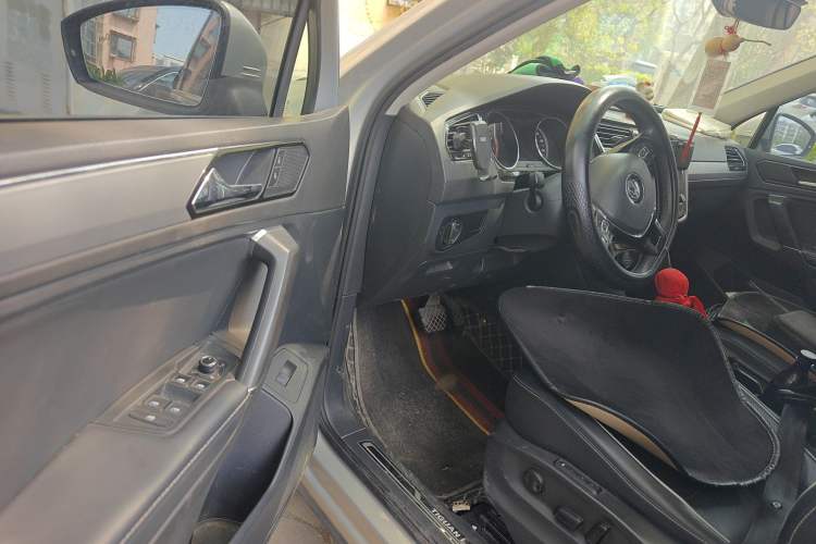 Used Volkswagen Tiguan L 2017 380TSI Automatic All-Wheel-Drive Flagship Edition Driver Seat