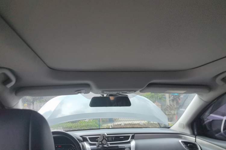 Used Nissan Murano 2015 2.5L XL NAVI Plus Two-Wheel Drive Smart Edition Headliner