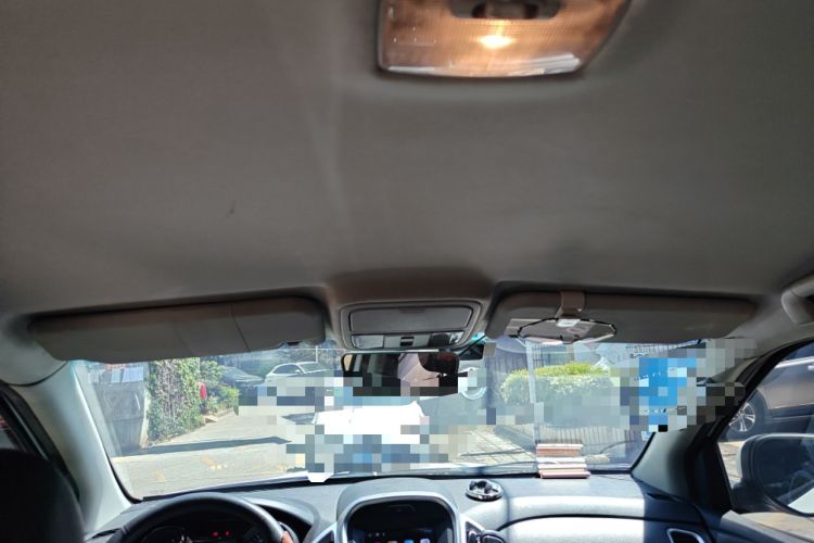 Used JMC Yusheng S350 2013 2.4T Automatic 2WD Diesel Luxury Edition 5 Seats Headliner