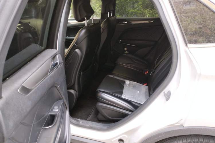 Used Lincoln MKC 2014 2.0T Four-Wheel Drive Luxury Edition Left Rear Seat