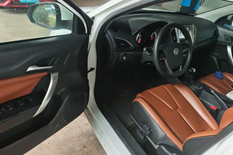 Used MG GT 2016 1.5L Automatic Value-Added Luxury Edition
