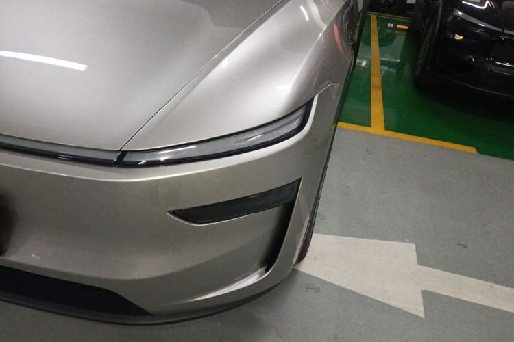 Used Tesla Model Y L 2025 Model Long-Range All-Wheel-Drive Version Left Front Headlight