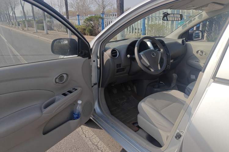 Used Nissan Sunny 2015 1.5XE Manual Comfort Edition
