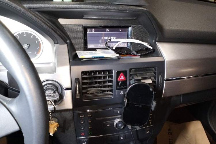 Used Mercedes-Benz GLK-Class 2010 GLK 300 4MATIC Fashion Model Audio And AC Panel