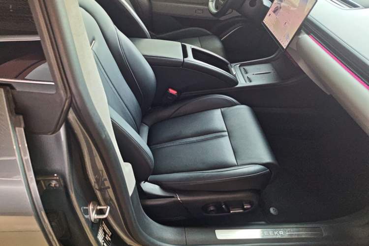 Used Zeekr 007 2024 Rear-Drive Intelligent Driving Version 75 kWh
