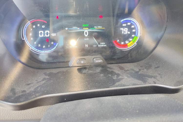 Used CHANGAN KAICHENG Ruixing EM80 2023 Liftback Design 6-Seater Comfort Version 38.7 kWh