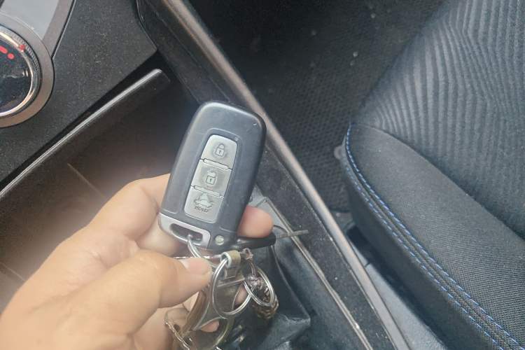 Used Hyundai Elantra (5th Generation / Langdong) 2012 1.6L Manual Leading Model
