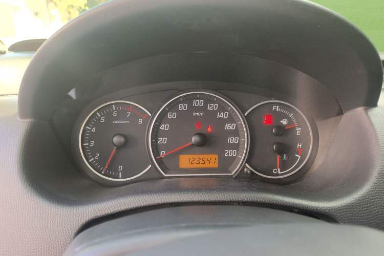 Used Suzuki Swift 2013 1.3L Manual Value Edition
