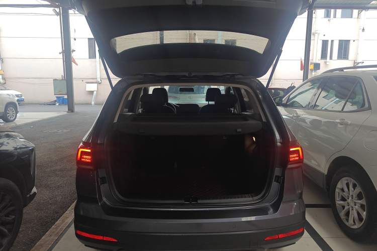 Used Volkswagen Tharu 2020 280TSI Two-Wheel Drive Trend Edition China VI Standard Trunk