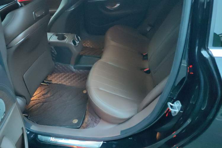 Used Mercedes-Benz E-Class 2019 Facelifted E 300 L Stylish Version Left Rear Seat