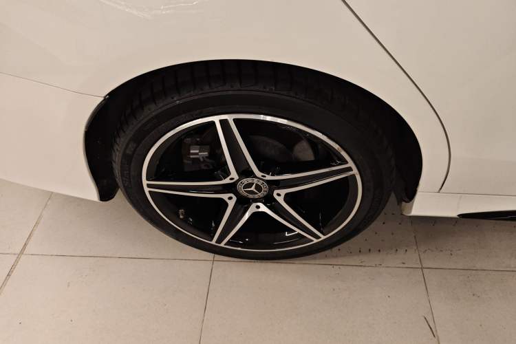 Used Mercedes-Benz C-Class 2020 Restyled C 260 Sport Edition Right Rear Wheel Hub