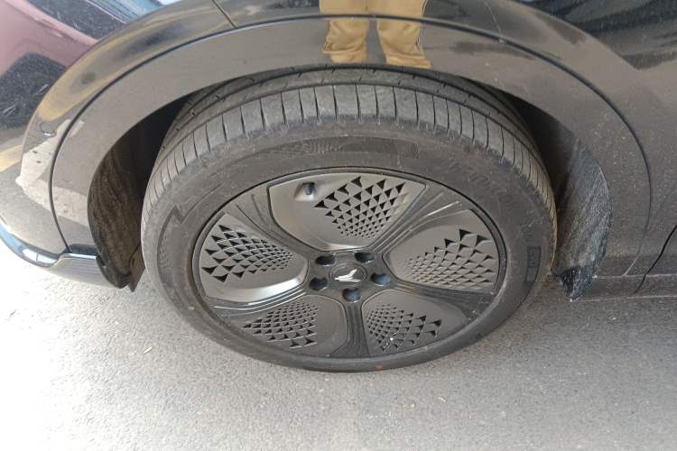 Used VOYAH COURAGE 2024 Long-Range Supercharge Edition Exterior 5