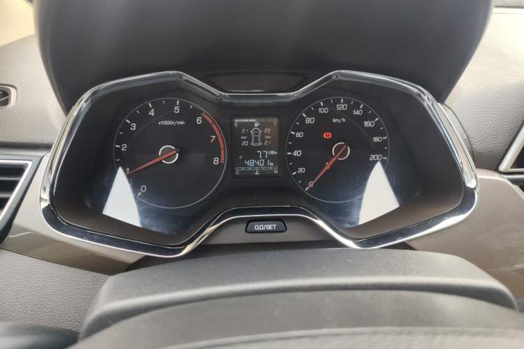 Used Baojun 310W 2017 1.5L Manual Fashion Model China V Instrument Cluster