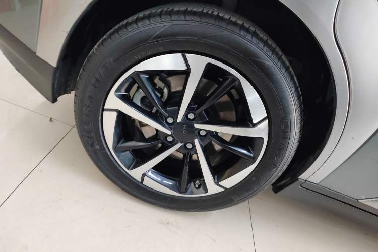 Used AION Y 2023 Plus 510 Smart Edition