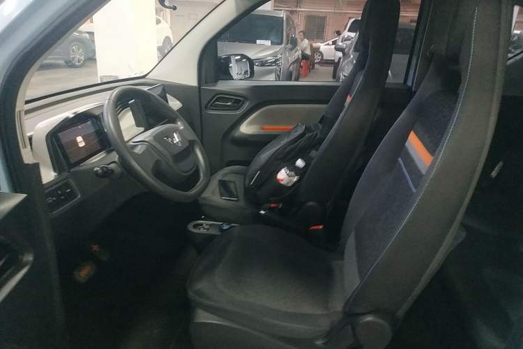 Used Wuling Hongguang MINIEV 2021 Macaron Premium Model – Lithium Iron Phosphate Left Front Seat