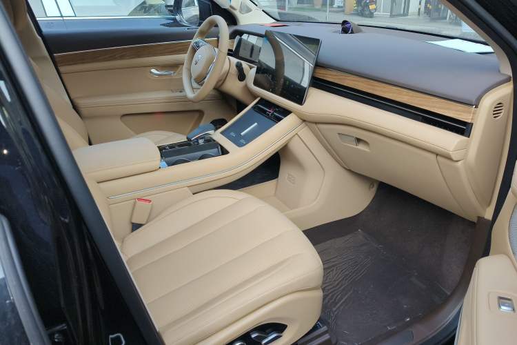 Used Hima AITO M7 2024 1.5T Intelligent Driving Rear-Drive Pro Version 5 Seats Right Front Seat